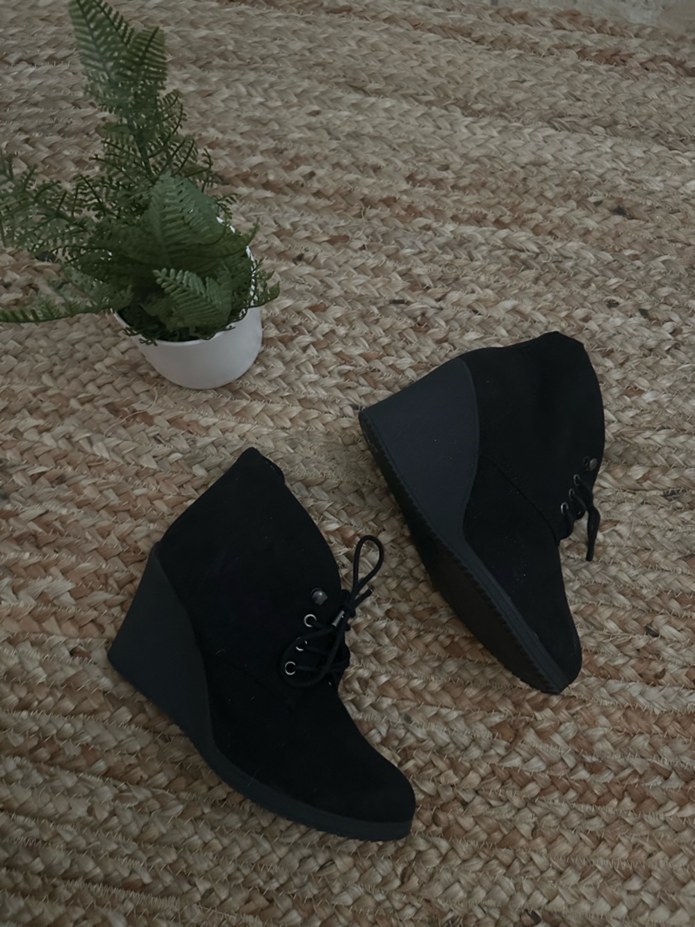 BLACK LACE UP WEDGE BOOTIES